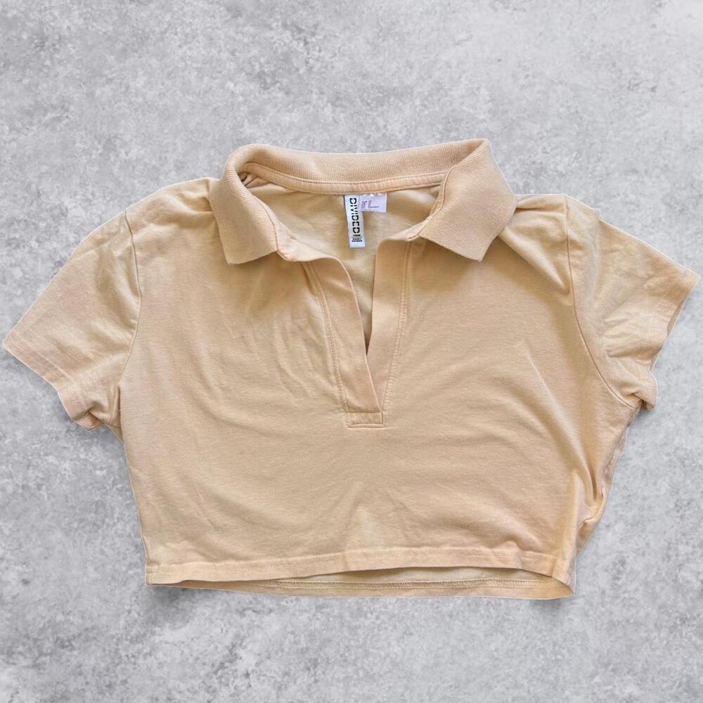 H&M Pastel Yellow Super Cropped V-Neck Polo Shirt – Women's Size M